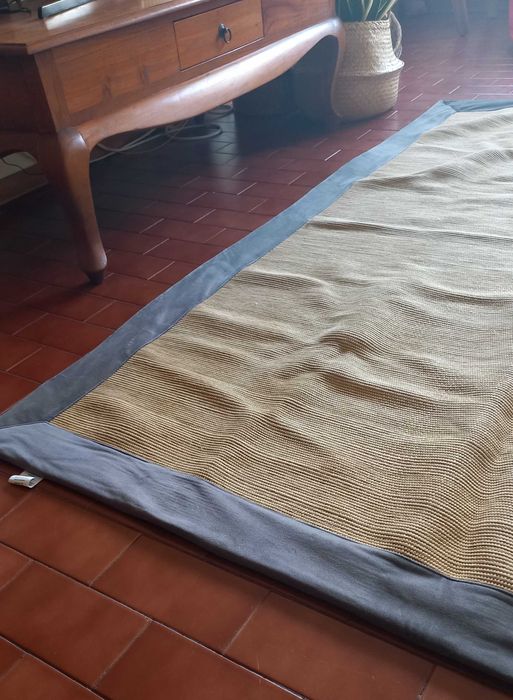 Tapete de sala, novo, com etiqueta, camel com veludo cinza