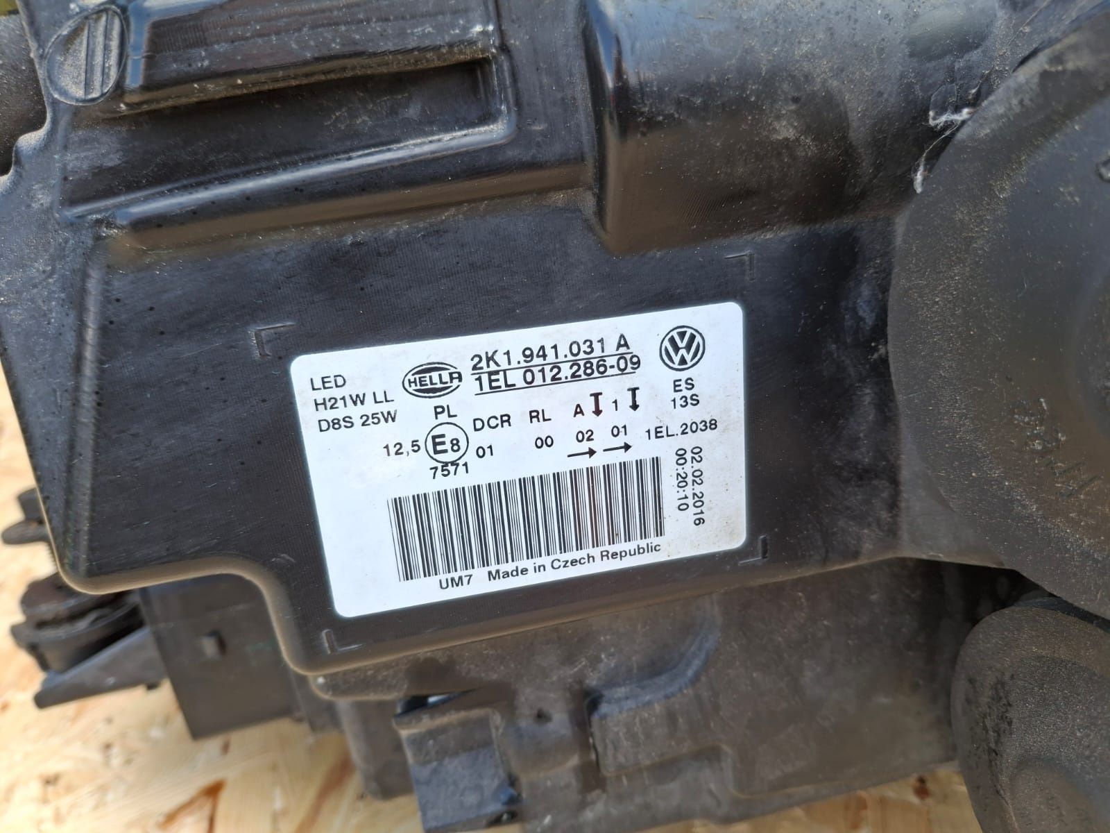 Komplet lamp przednich VW Caddy 2K5