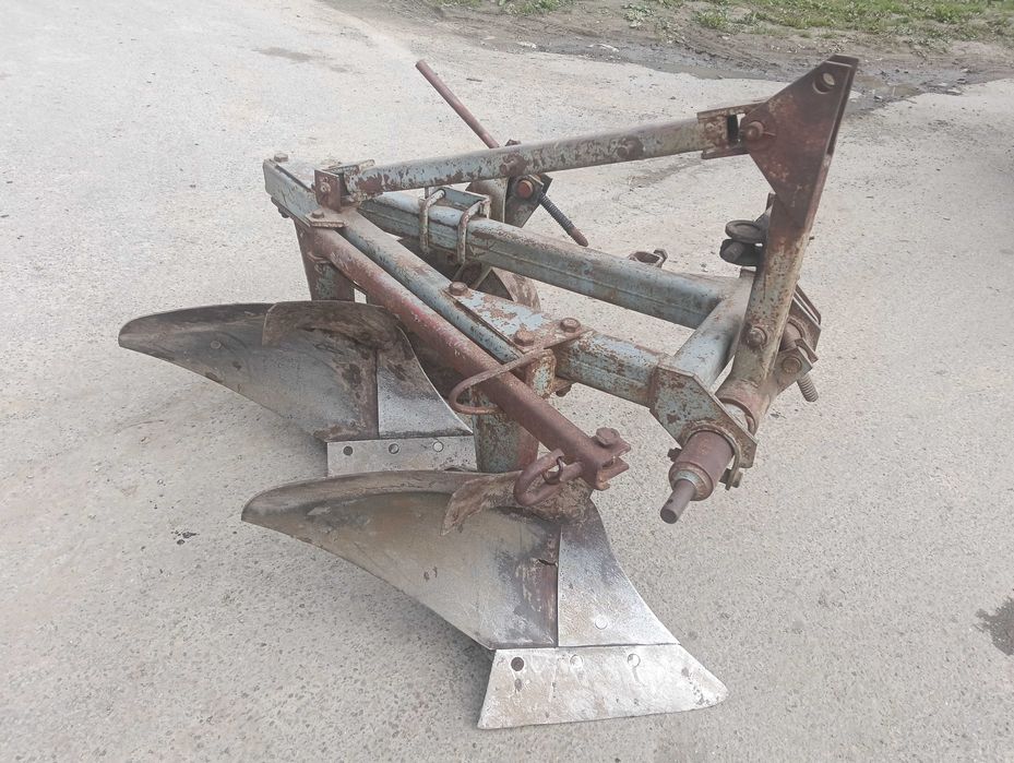 Pług Unia Grudziądz 2 skibowy BDB Stan Ursus C330  C360 Władimirec T25