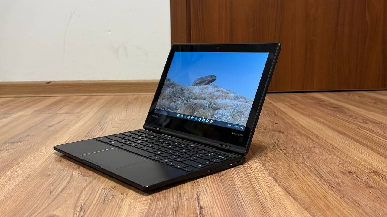 tablet z androidem 4/32 i klawiaturą otwieraną na 360 stopni