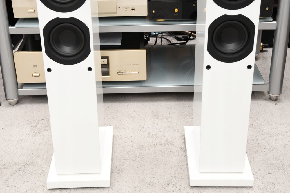 Kolumny Głośnikowe podłogowe stereo System Audio SA Saxo 50 białe