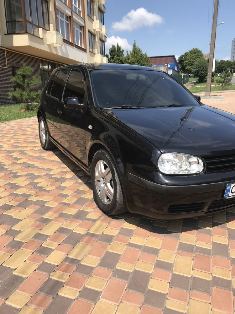 Продам гольф 1.6 2001 рік