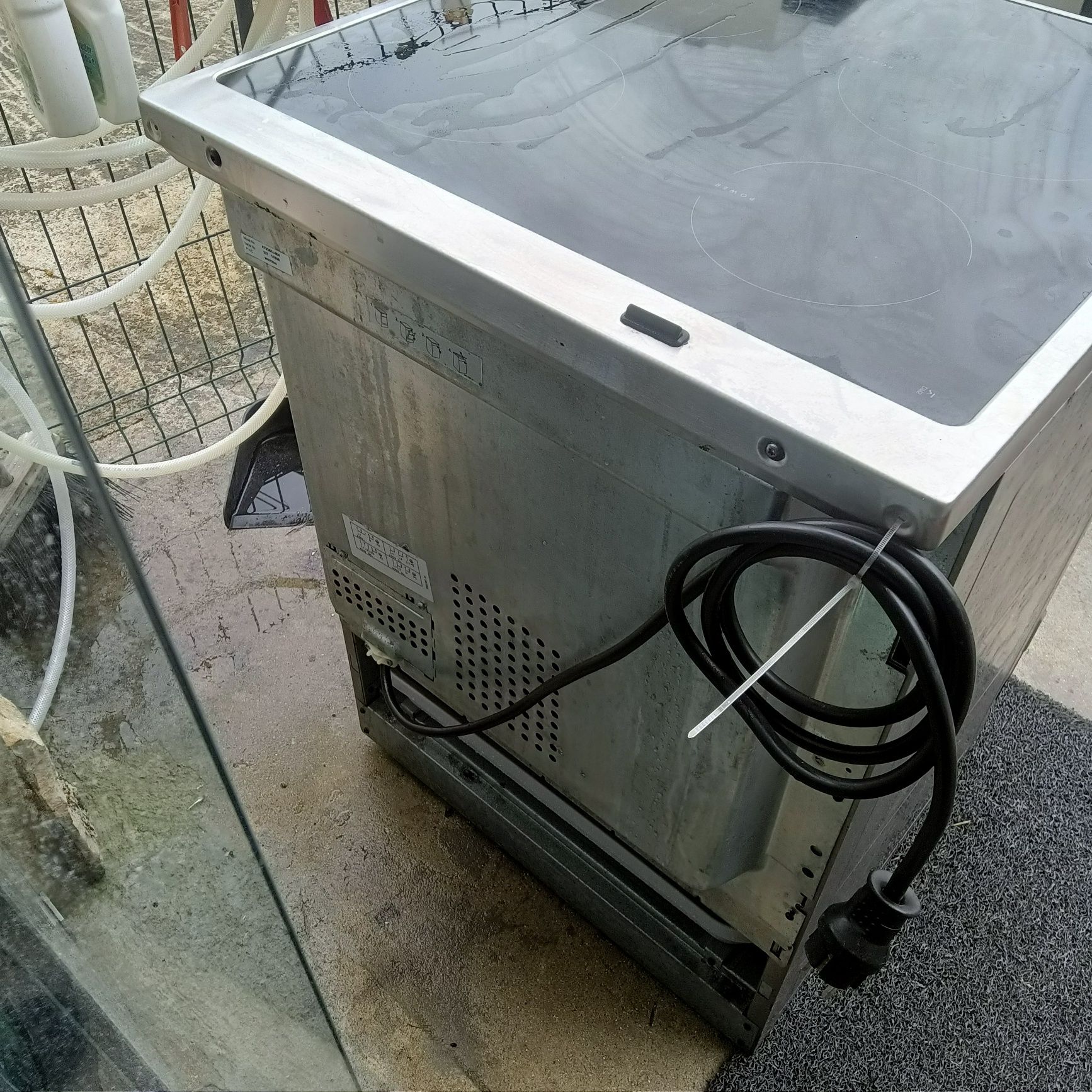 Fogão eléctrico com placa vidroceramica