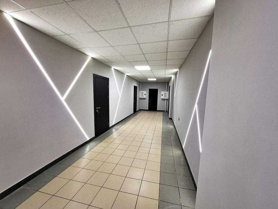 Окремий вхід. 317м. Open Space Лесі Українки 34.м.Звіренецька.БЕЗ%