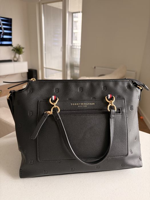 Tommy Hilfiger 69J8990 Śliczna pojemna torebka