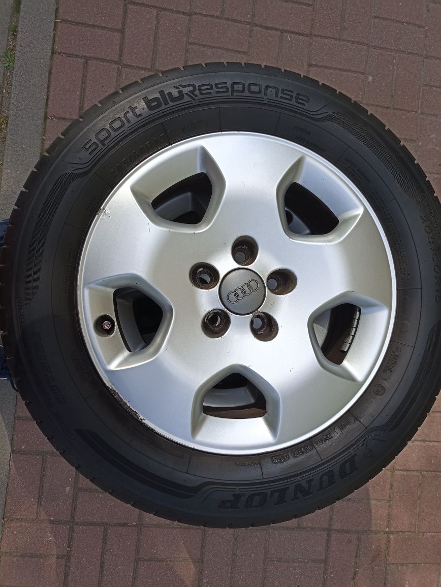 Opony letnie Dunlop  Outside na felgach aluminiowych 205/60/R15