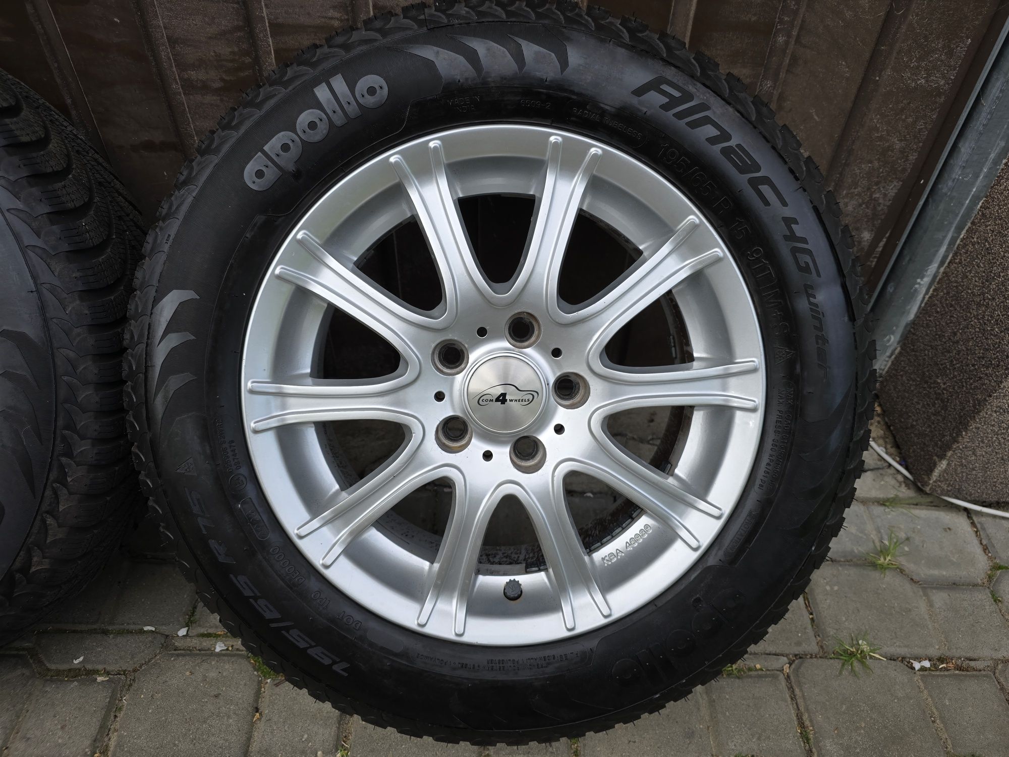 Felgi z oponami 195/65R15 Ford Focus 5x108 C-Max Transit Connect