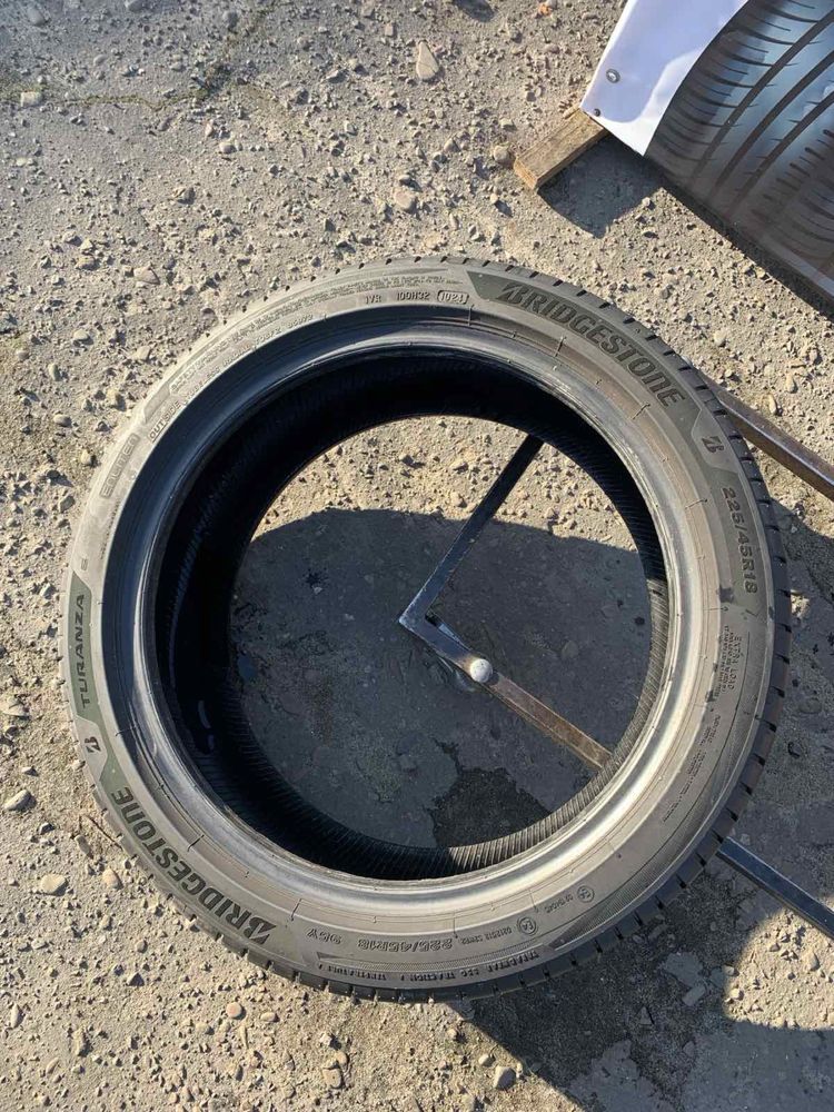 Шини 225/45 R18 пара Bridgestone 2024р, 7,7мм