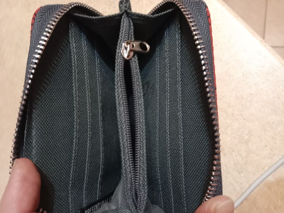 Гаманець маленький , дуже гарний