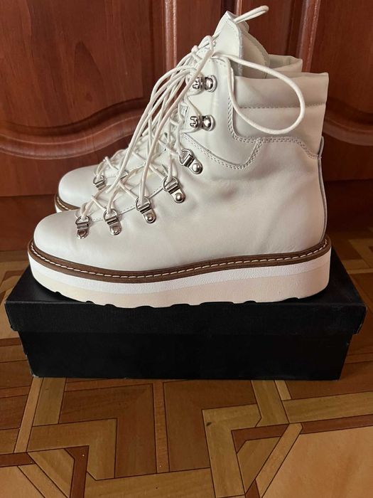 Ботинки черевики з підошвою Vibram Morflex