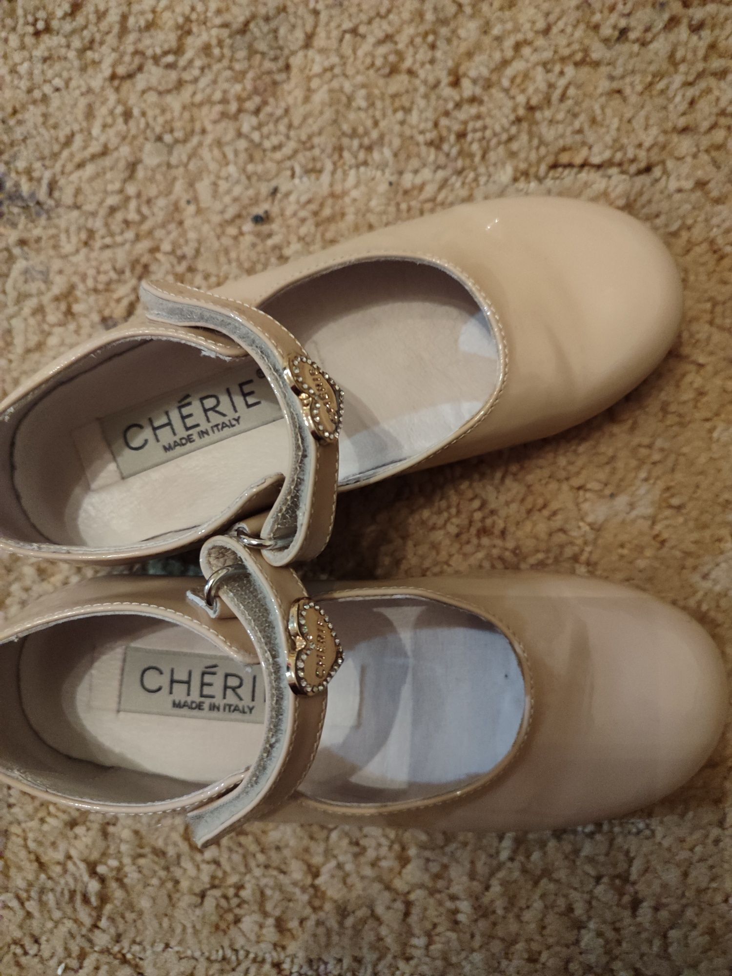 Шкіряні святкові туфлі для дівчинки cherie