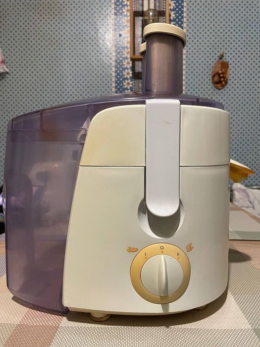 Центрифужна/ відцентрова соковичавилка/ соковитискач Philips