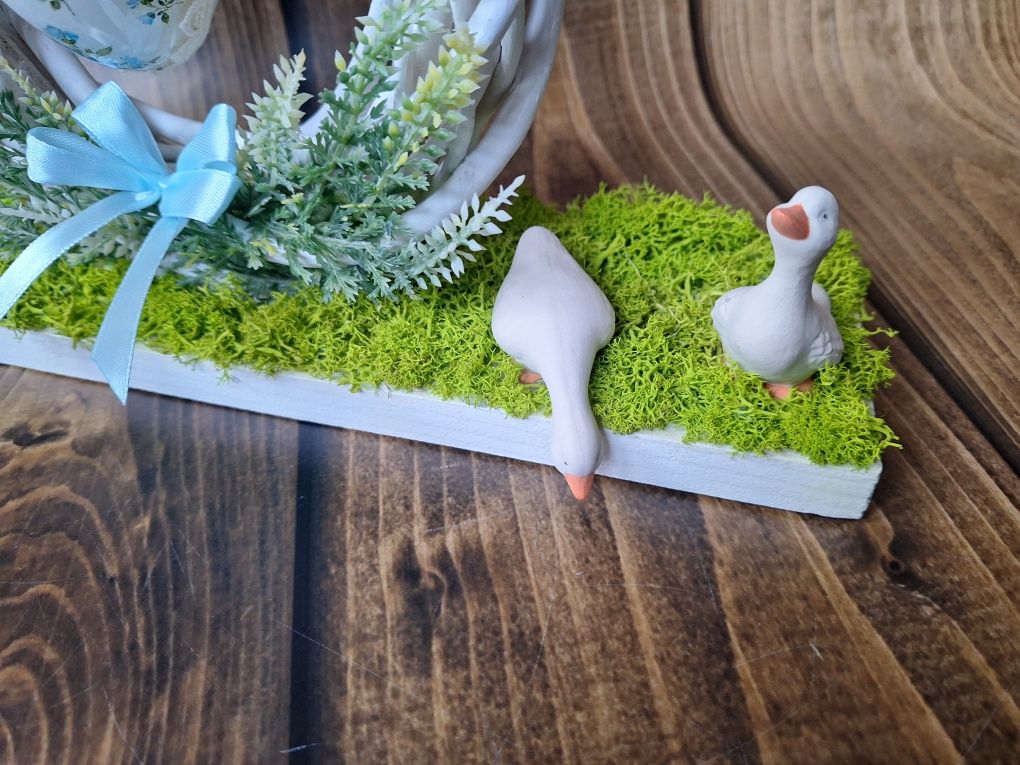 Stroik Wielkanocny z wiankiem i gąskami na mchu chrobotku - handmade