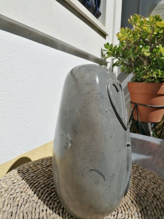 Peça única em pedra portuguesa mármore