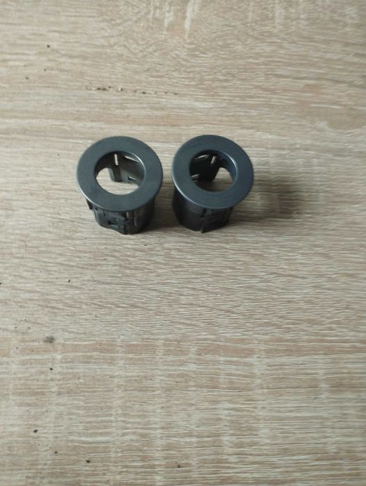 Koszyk mocowanie czujnika pdc Ford Focus mk3