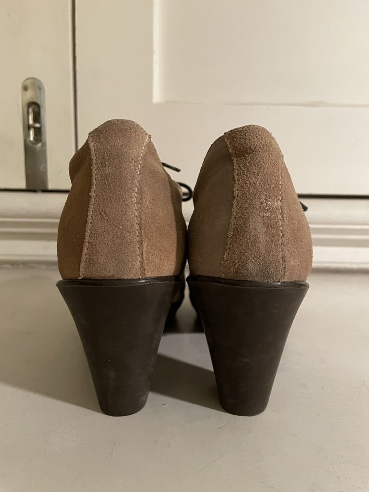 Sapatos da Disfunctional 40