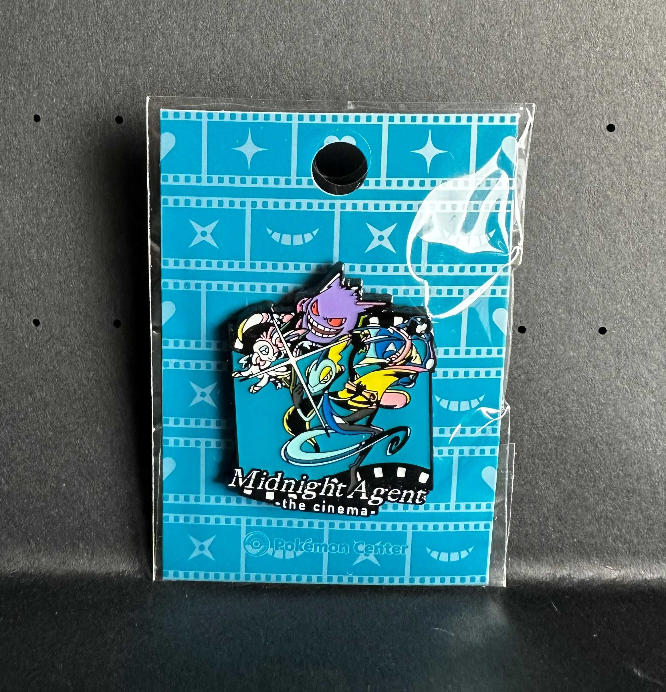 Midnight agent pin z Japonii Pokemon Center