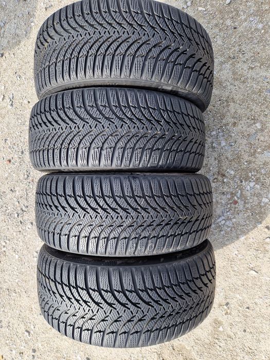 Opony zimowe Kumho WinterCraft WP51 215/45r16 (90V) XL