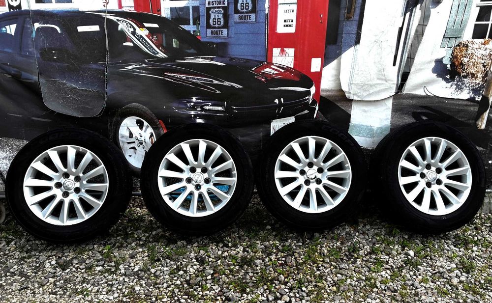 215/65R17 Chrysler 300C koła felgi aluminiowe  1LS51TRMAB