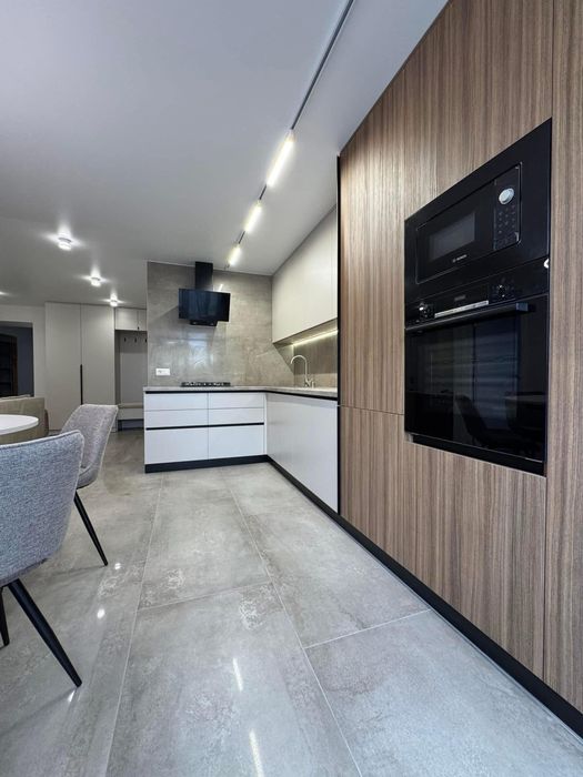 3 кімнати 3 поверх продаж Бам