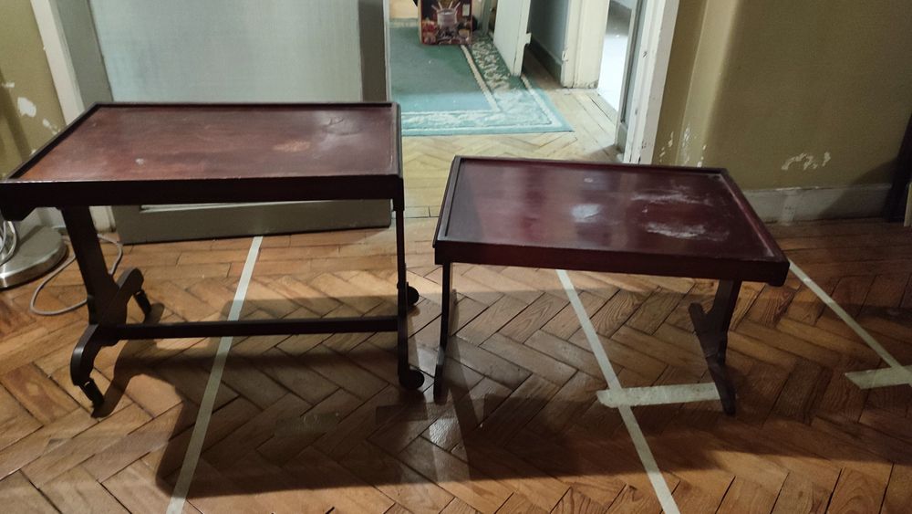 Conjunto de duas mesas de chá (para restauro)