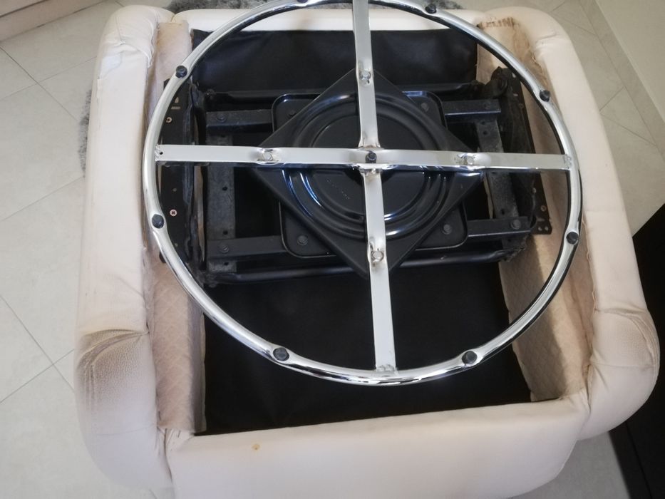 Poltrona cadeirão rotativo