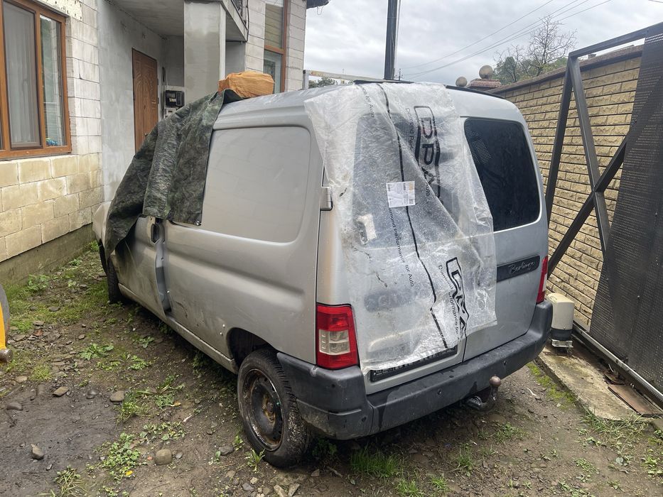 Розбераю сітроєн берлінго