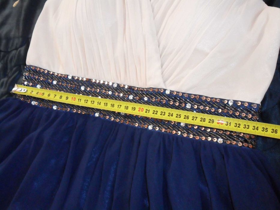 Нарядное, красивое платье 44-46 р.