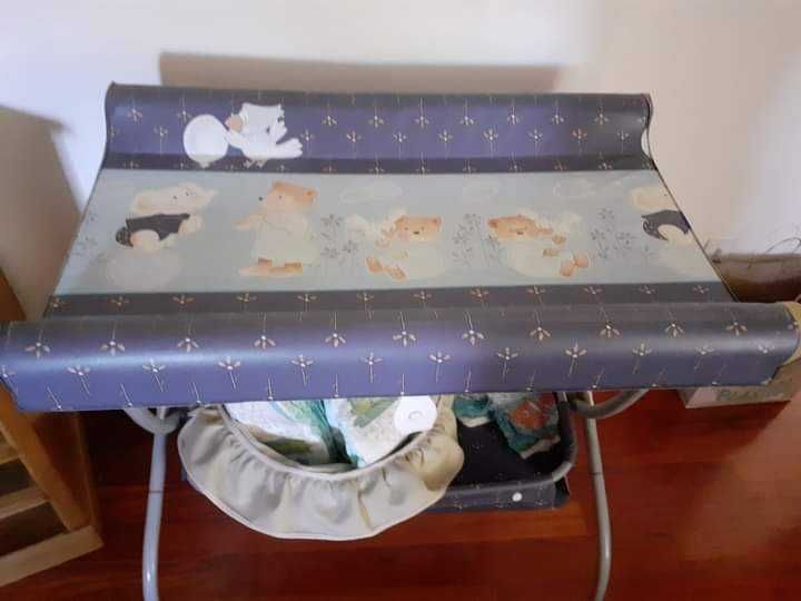 Muda Fraldas, com banheira