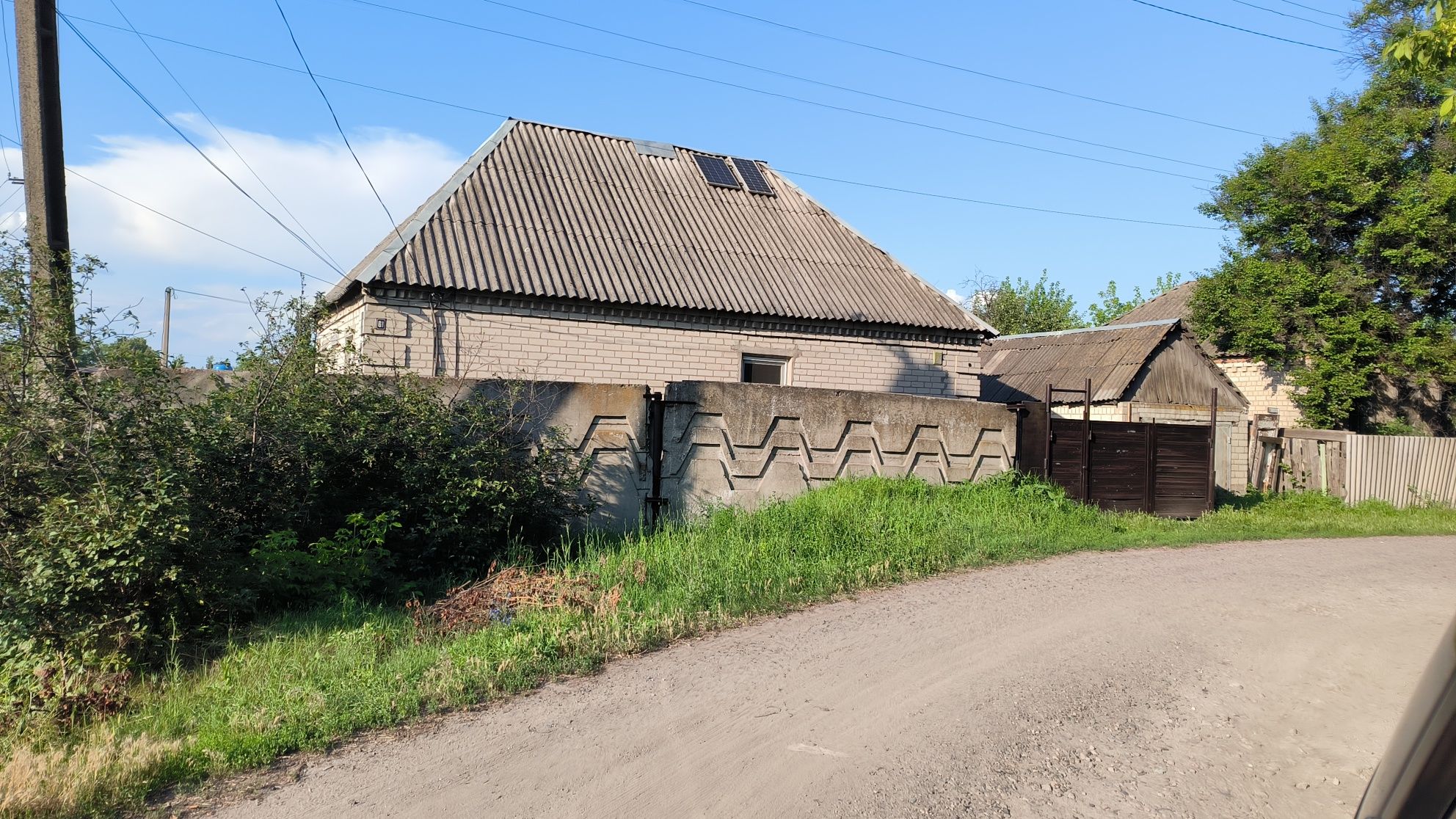 Продається будинок з майбутніми перспективами по бажаню