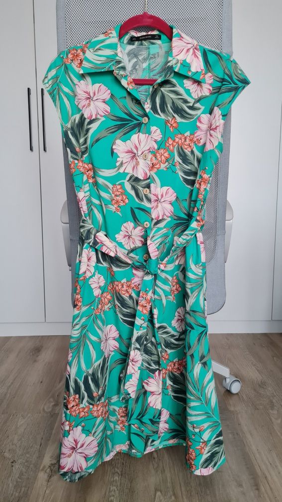 Elegancka sukienka szmizjerka w kwiaty Zara, r. S/M, idealna