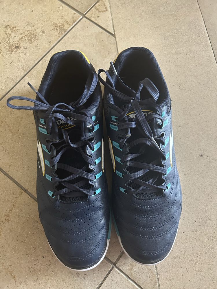 Vendo tenis futsal Joma