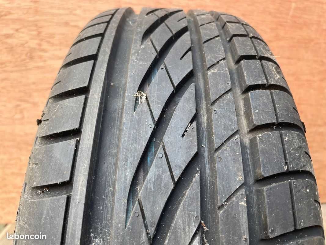 Conjunto de 4 pneus Continental Premium Contact 185 / 55 R15 82 H