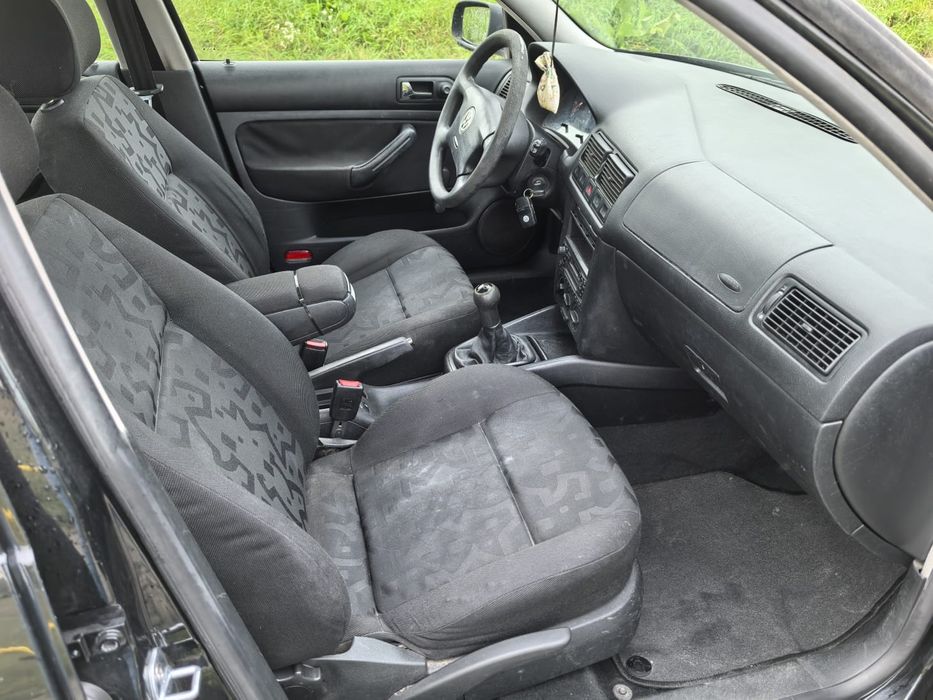Volkswagen Golf 1.4 Benzyna_Jeżdżący_Nie Zgnity_Sprawna Klima