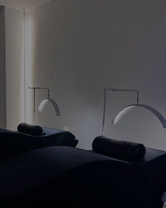 Nowoczesna przestrzeń/sala szkoleniowa do wynajęcia dla branży beauty.