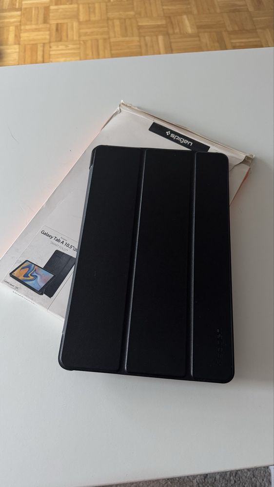 Etui SPIGEN SMART FOLD Galaxy Tab A 10.5" 2018