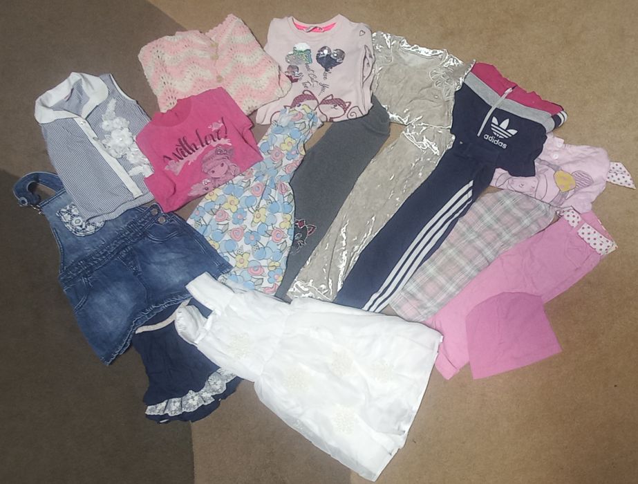 Пакет одягу для дівчинки