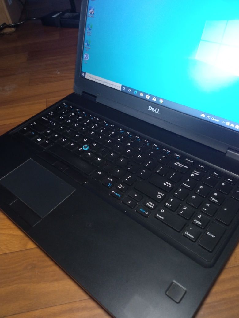 Dell Latitude 5580 i5-7300u \ DDR4 - 16GB \ 240 GB  SSD