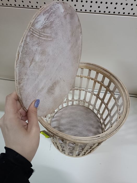 Lekki kosz z pokrywką