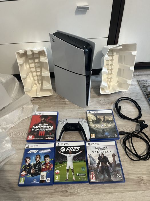 Playstation 5 Slim 1 TB 1 Pad 5 Gry wersja z napędem jak nowa