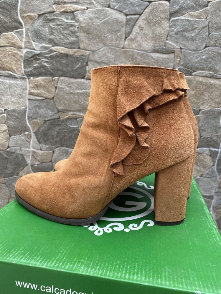 Botas salto camel 40 Calçado Guimarães