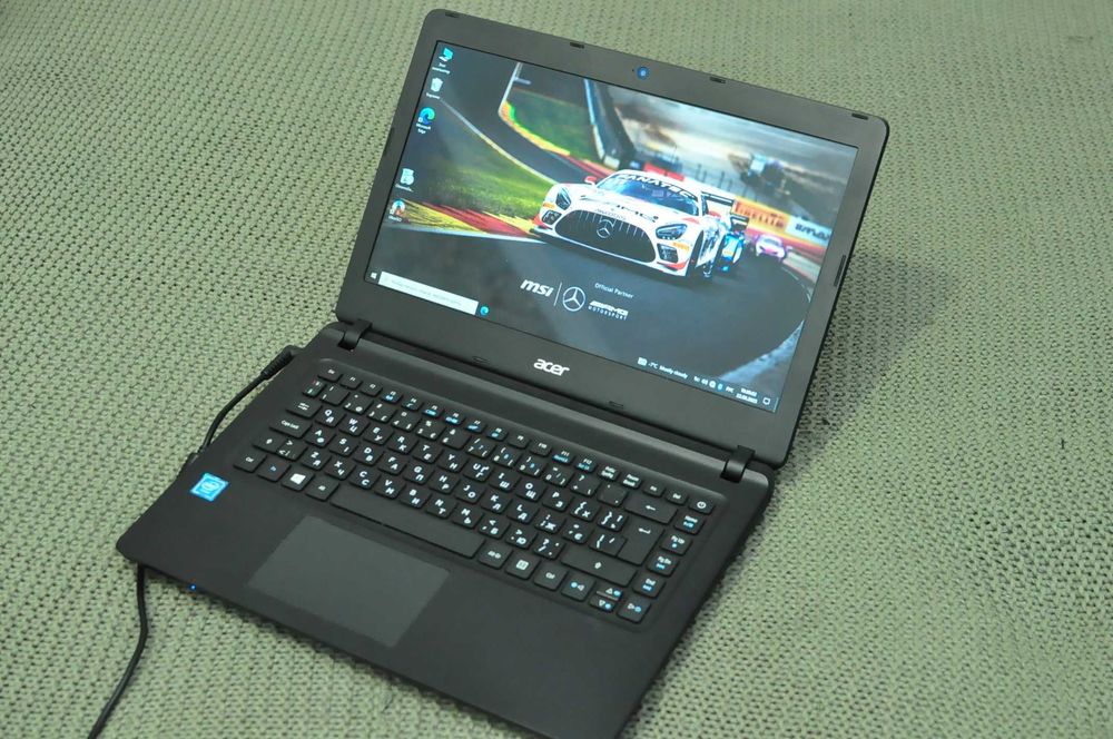 Игровой ноутбук Acer ES1