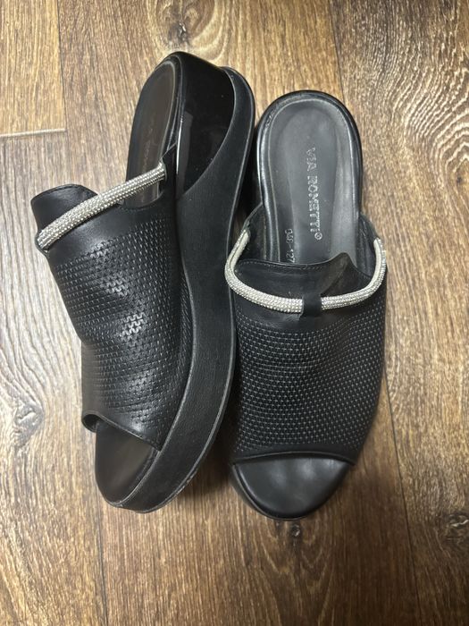 Жіночі шльопанці