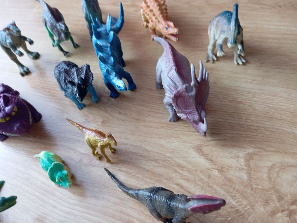 Zestaw dinozaury