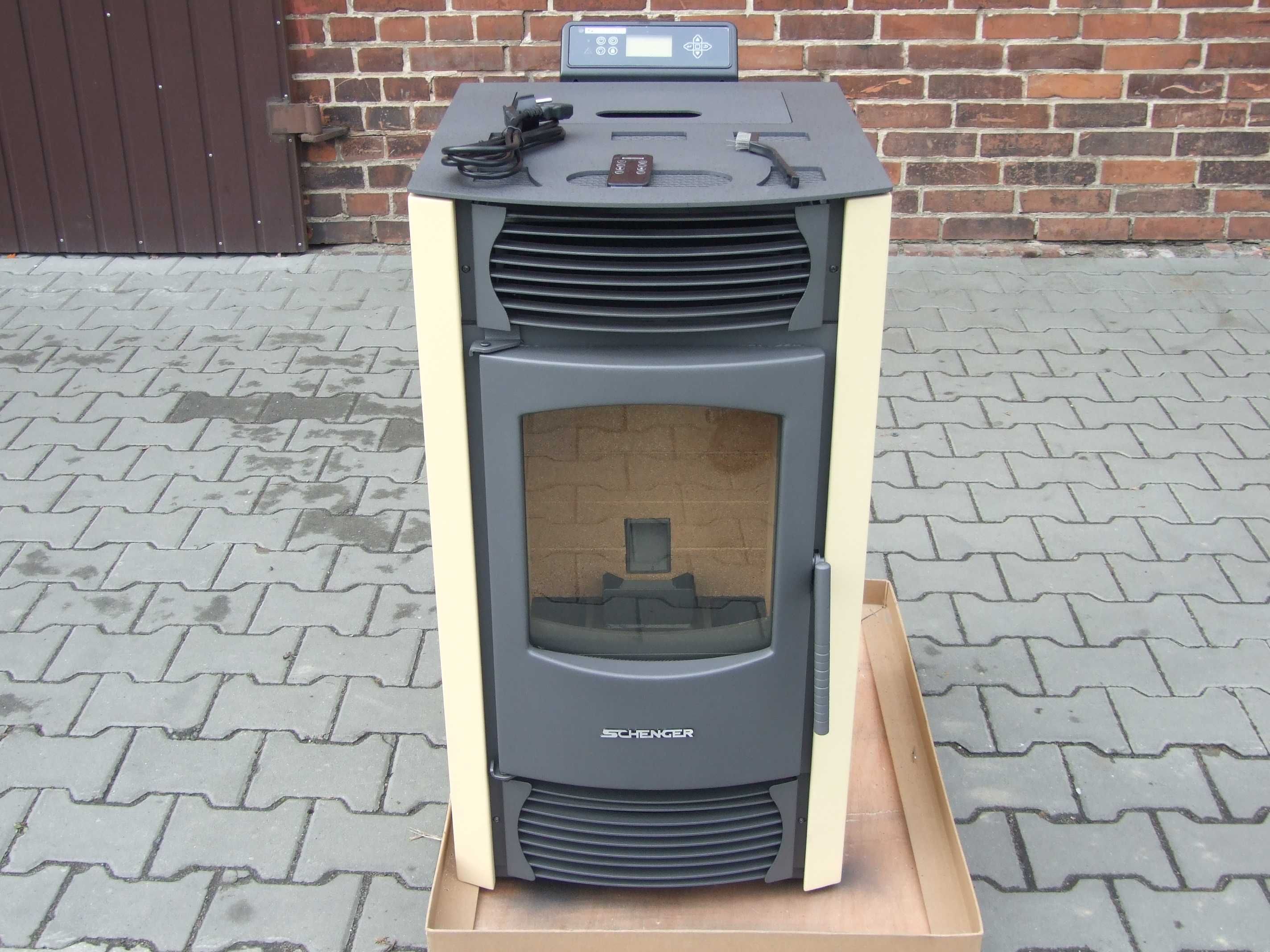 Piec piecyk kominek na pelet pellet 6,5 KW Schenger