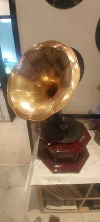 Gramophone                        .