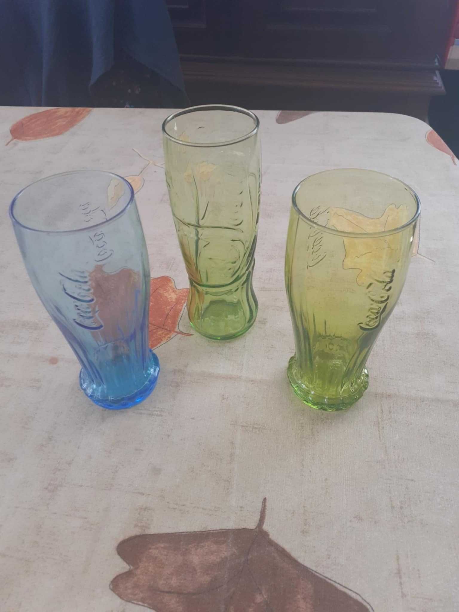 Copos Coca-Cola novos para desocupar