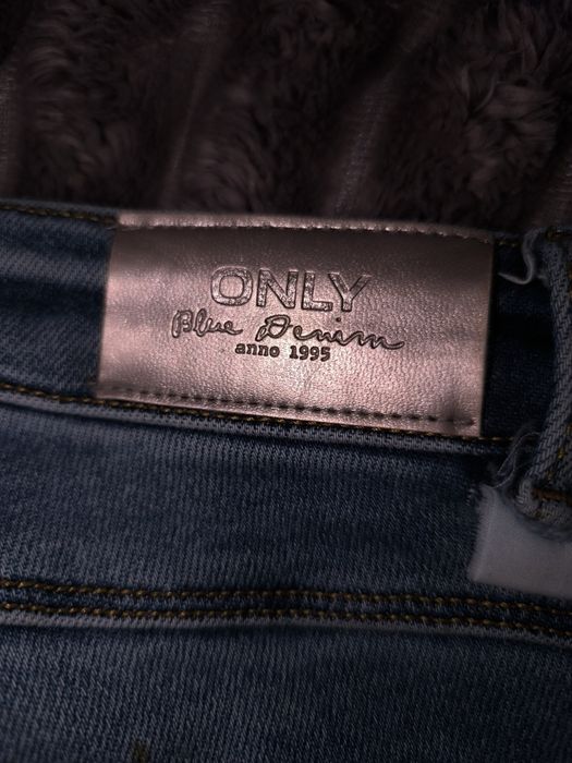 Скині джинси синього кольору