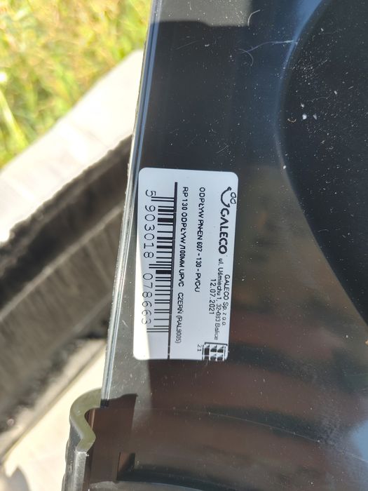 Wieszaki i inne do rynien czarne