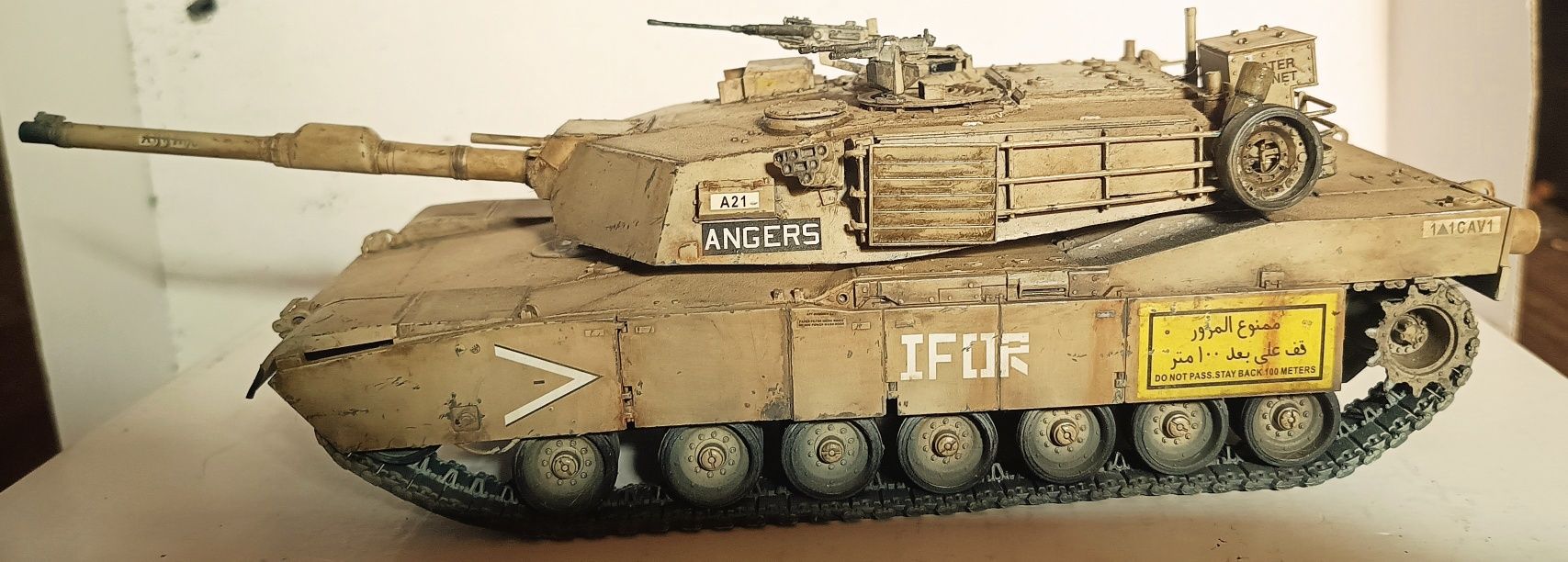 Model czołgu M1A1 Abrams 1:35